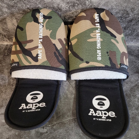 New With Tags Aape By *A Bathing Ape Slipper And Eye Mask Set In Camo - Picture 5 of 7